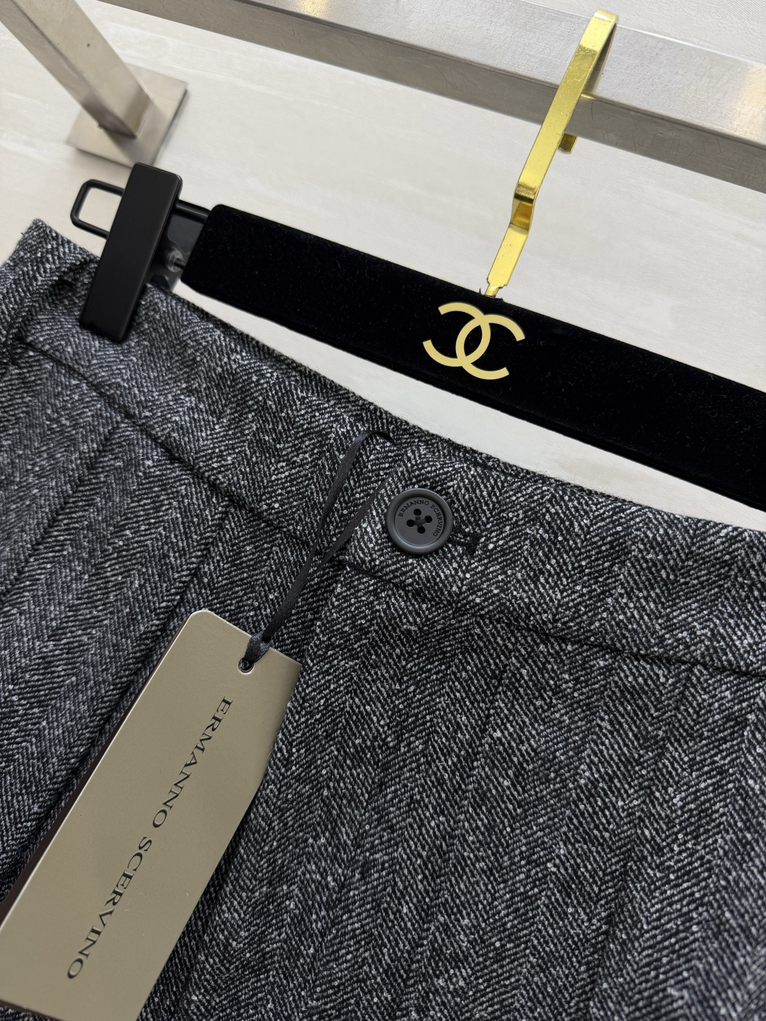 ERMANNO SCERVIN♡²⁶深灰人字纹裤裙 高级又耐看 满满的低调贵气感 经典高腰压褶版型 巧妙