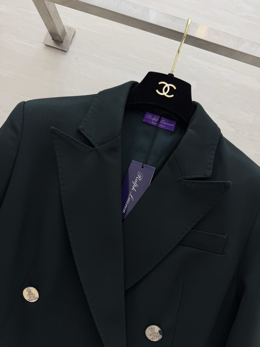 #Ralph Laure♡²⁶🖤气场全开 显瘦王者西装 经典深墨绿色调 低调又显贵 复古双排金扣设计 利