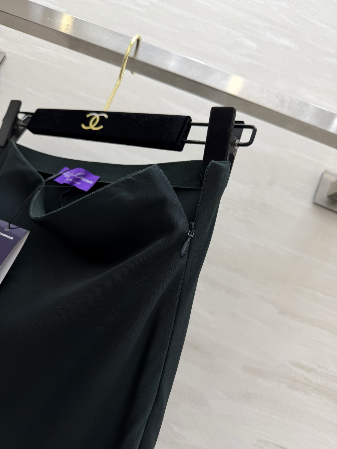 #Ralph Laure♡²⁶ss 🤍 优雅女人的本命 醋酸缎面半裙 一眼沦陷的低调轻奢感✨ 顺滑垂坠高