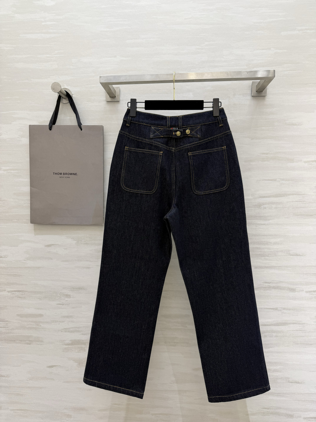 #Thom Brown♡²⁶🖤原色直筒神裤 原生深靛蓝牛仔色调 复古又高级 高腰黄金腰头设计 巧妙拉高腰