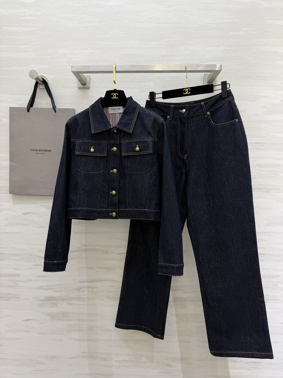 #Thom Brown♡²⁶🖤原色直筒神裤 原生深靛蓝牛仔色调 复古又高级 高腰黄金腰头设计 巧妙拉高腰