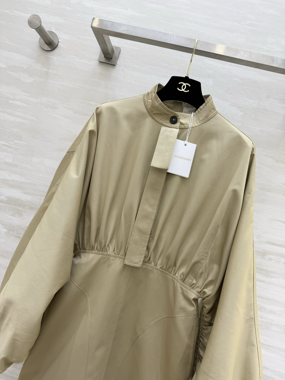 #Zimmerman♡²⁶ss慵懒松弛感收腰廓形连衣裙 把高级极简与温柔气质狠狠拿捏住✨低调显贵 小立领