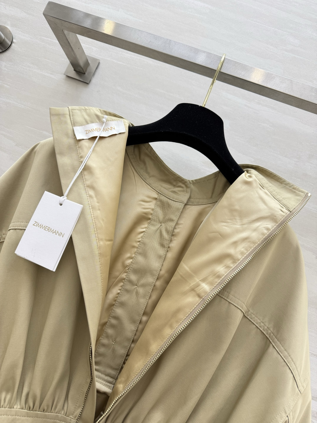 #Zimmerman♡²⁶ss慵懒松弛感收腰廓形连衣裙 把高级极简与温柔气质狠狠拿捏住✨低调显贵 小立领