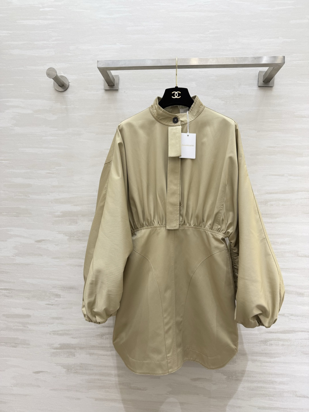 #Zimmerman♡²⁶ss慵懒松弛感收腰廓形连衣裙 把高级极简与温柔气质狠狠拿捏住✨低调显贵 小立领