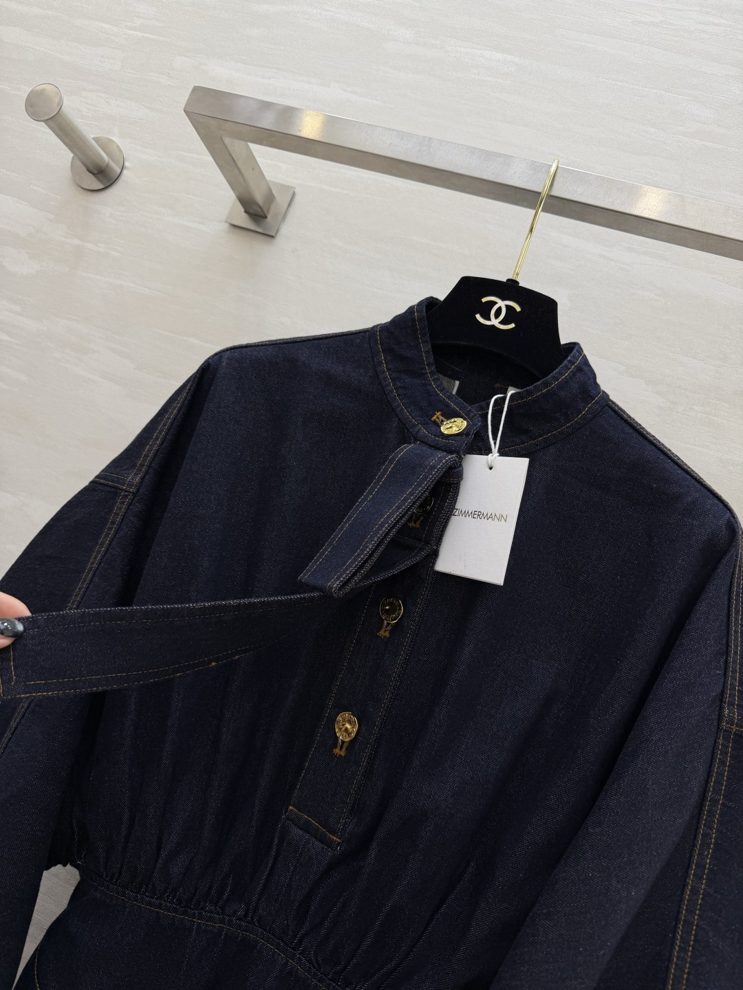 #Zimmerman♡²⁶ss慵懒松弛感收腰廓形连衣裙 把高级极简与温柔气质狠狠拿捏住✨低调显贵 小立领