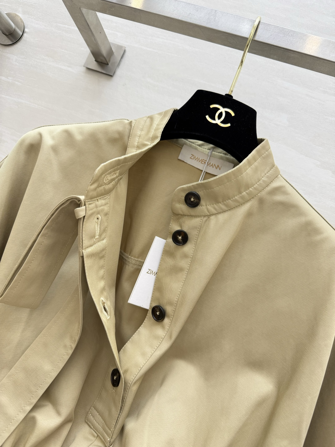 #Zimmerman♡²⁶ss卡其超廓形短款上衣 立领剪裁｜灯笼抽绳大袖 松紧高腰露腰设计显高显瘦一绝 