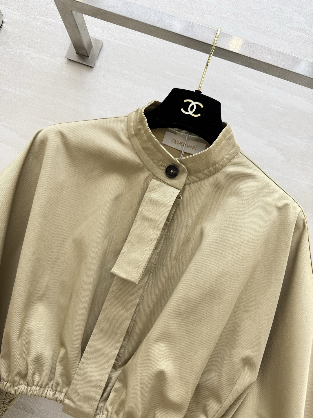 #Zimmerman♡²⁶ss卡其超廓形短款上衣 立领剪裁｜灯笼抽绳大袖 松紧高腰露腰设计显高显瘦一绝 