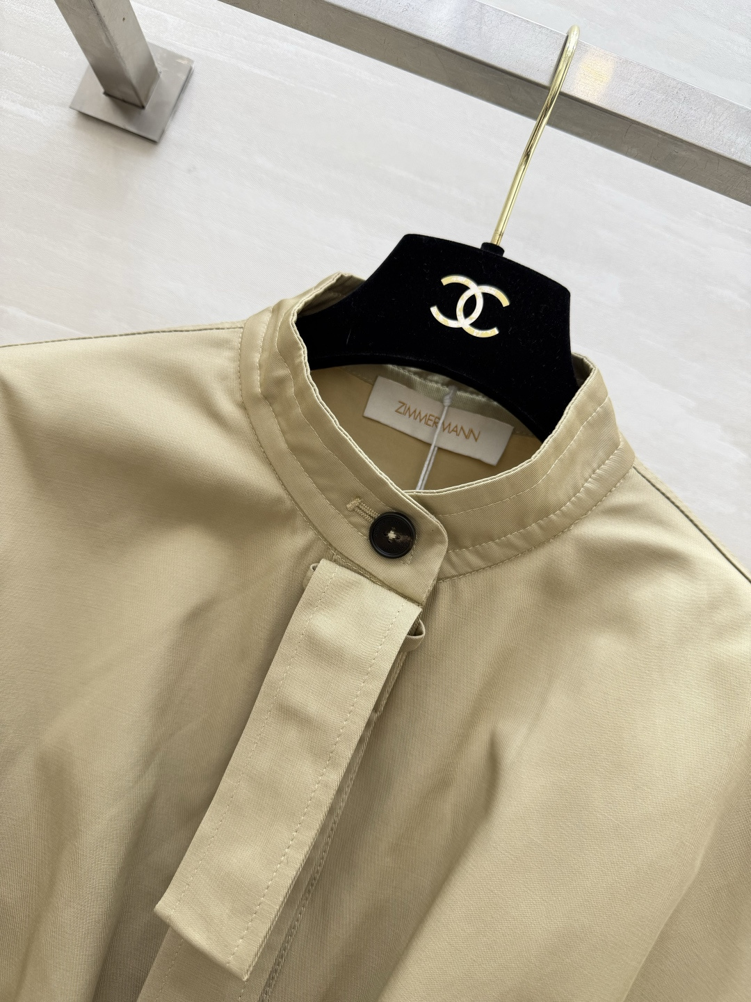 #Zimmerman♡²⁶ss卡其超廓形短款上衣 立领剪裁｜灯笼抽绳大袖 松紧高腰露腰设计显高显瘦一绝 