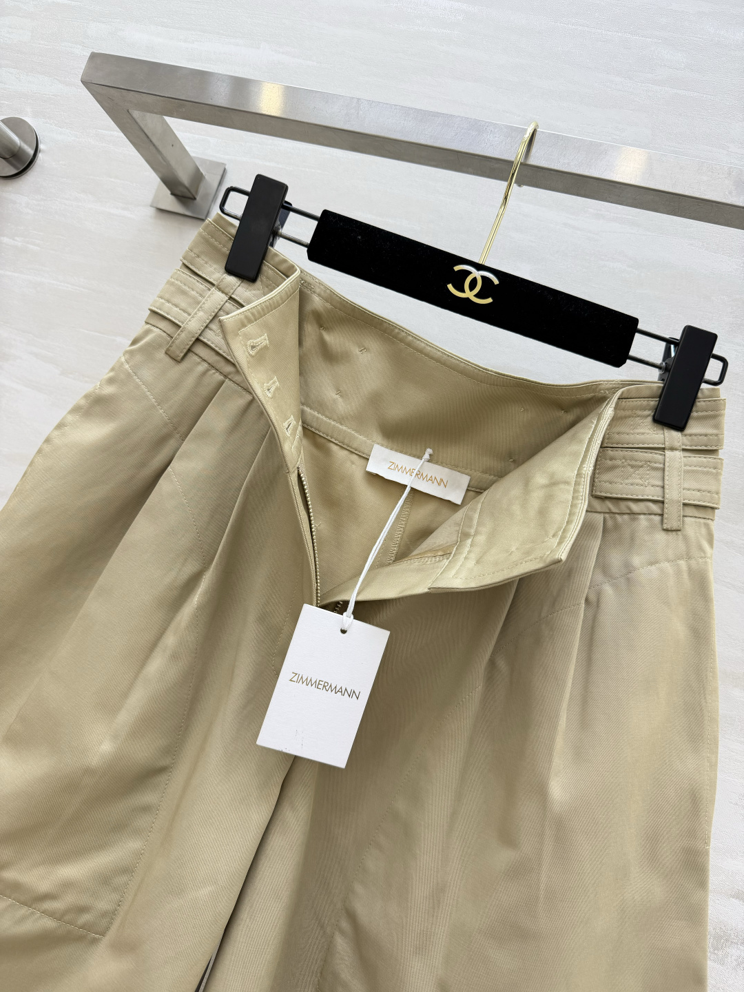 #Zimmerman♡²⁶ss卡其高腰双排扣A字中裤✨ 超高腰收腰 巨显腿长｜复古工装质感 简约又显贵 