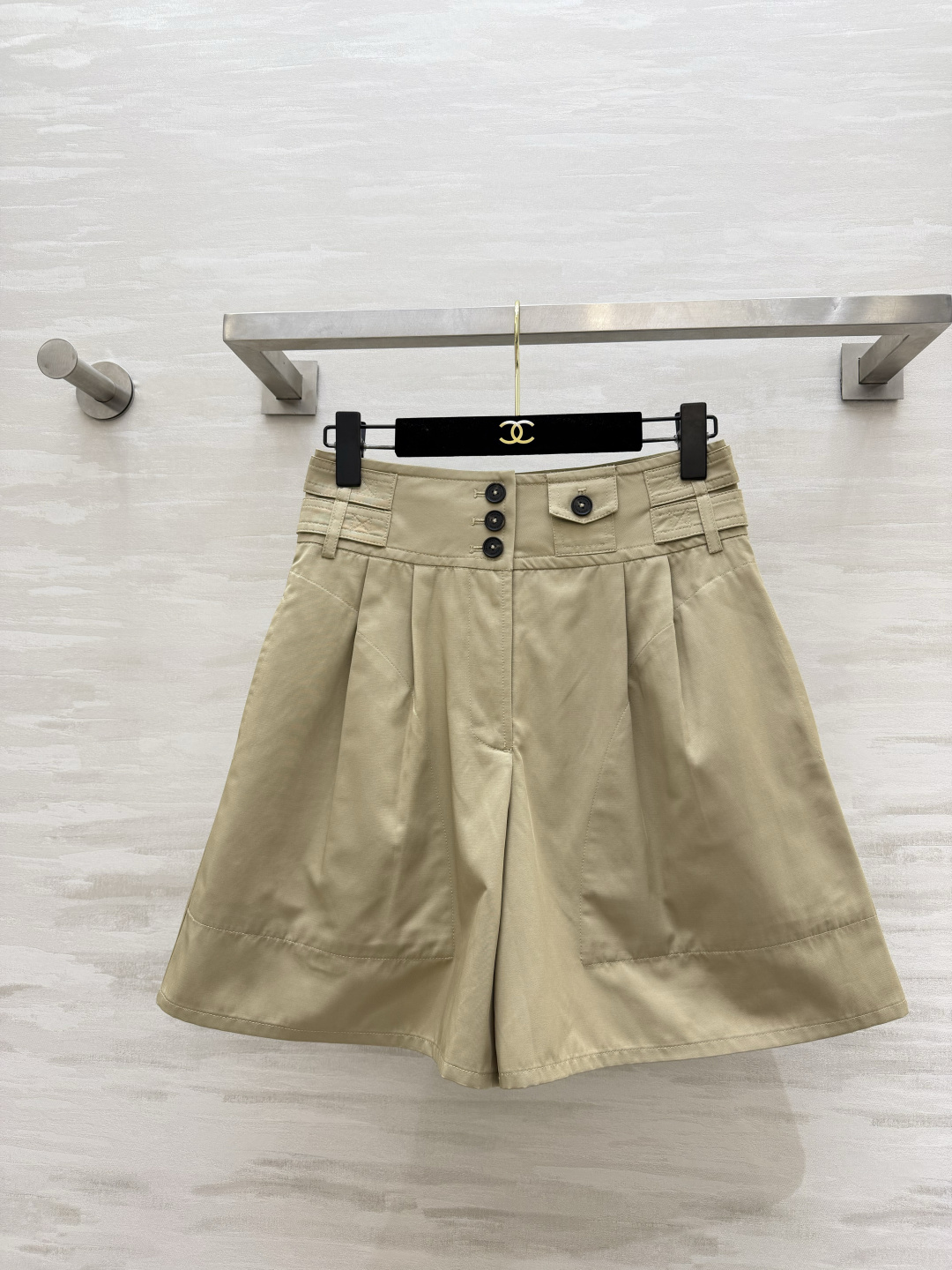 #Zimmerman♡²⁶ss卡其高腰双排扣A字中裤✨ 超高腰收腰 巨显腿长｜复古工装质感 简约又显贵 