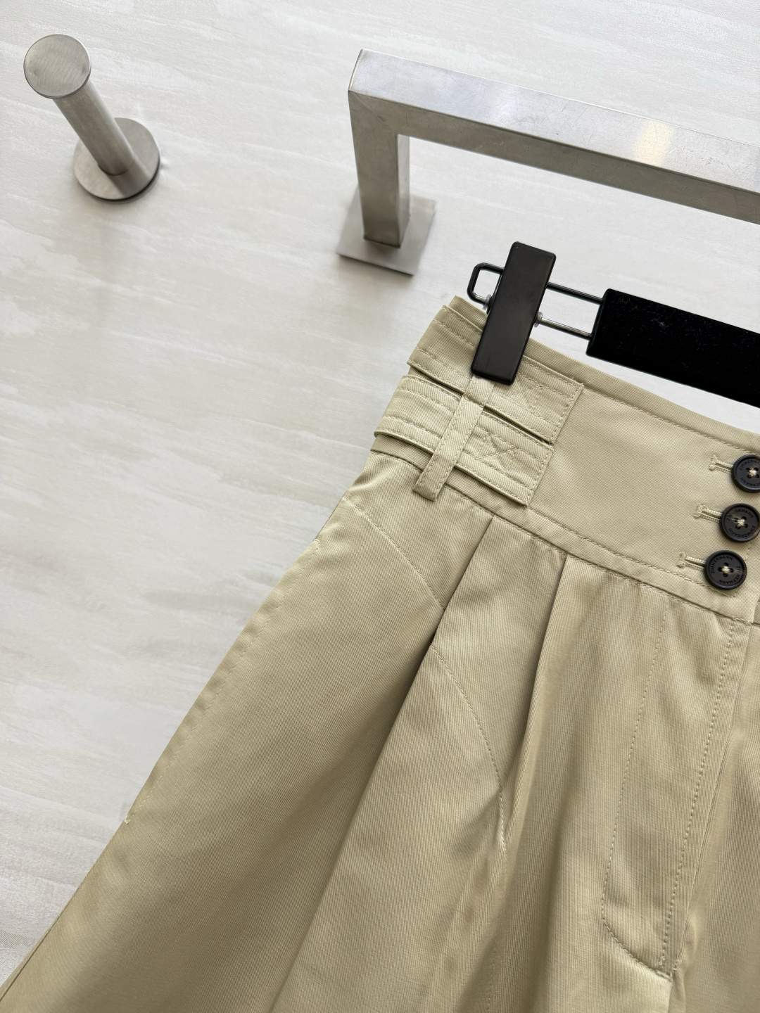 #Zimmerman♡²⁶ss卡其高腰双排扣A字中裤✨ 超高腰收腰 巨显腿长｜复古工装质感 简约又显贵 