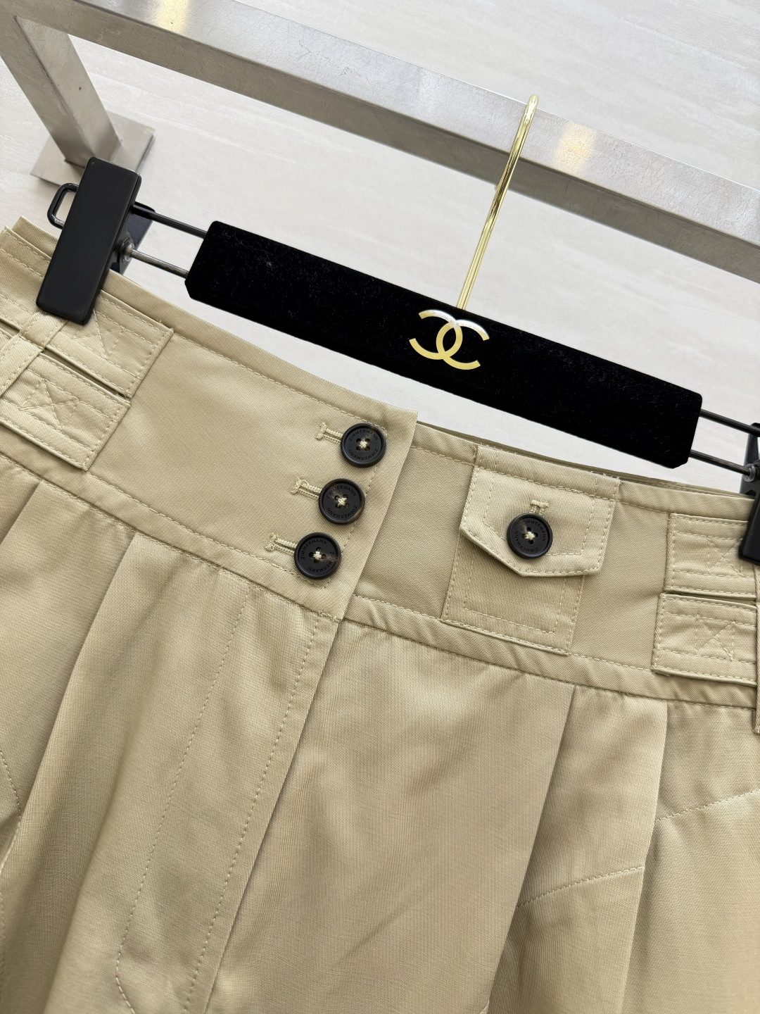 #Zimmerman♡²⁶ss卡其高腰双排扣A字中裤✨ 超高腰收腰 巨显腿长｜复古工装质感 简约又显贵 