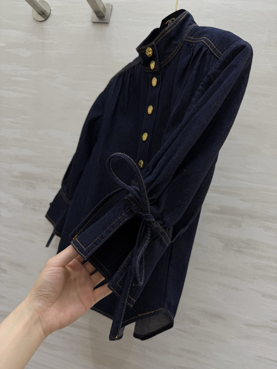 #zimmerman♡²⁶ss高级感立领金扣牛仔衬衣 自带法式慵懒与贵气 经典原牛深靛蓝 复古立领 半开
