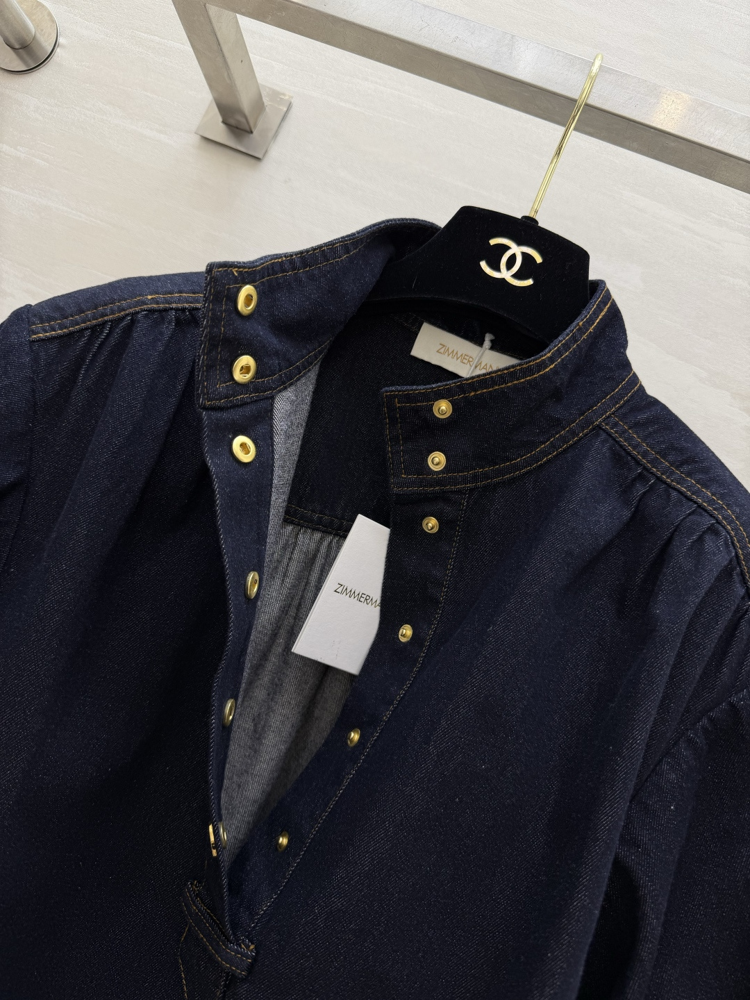 #zimmerman♡²⁶ss高级感立领金扣牛仔衬衣 自带法式慵懒与贵气 经典原牛深靛蓝 复古立领 半开