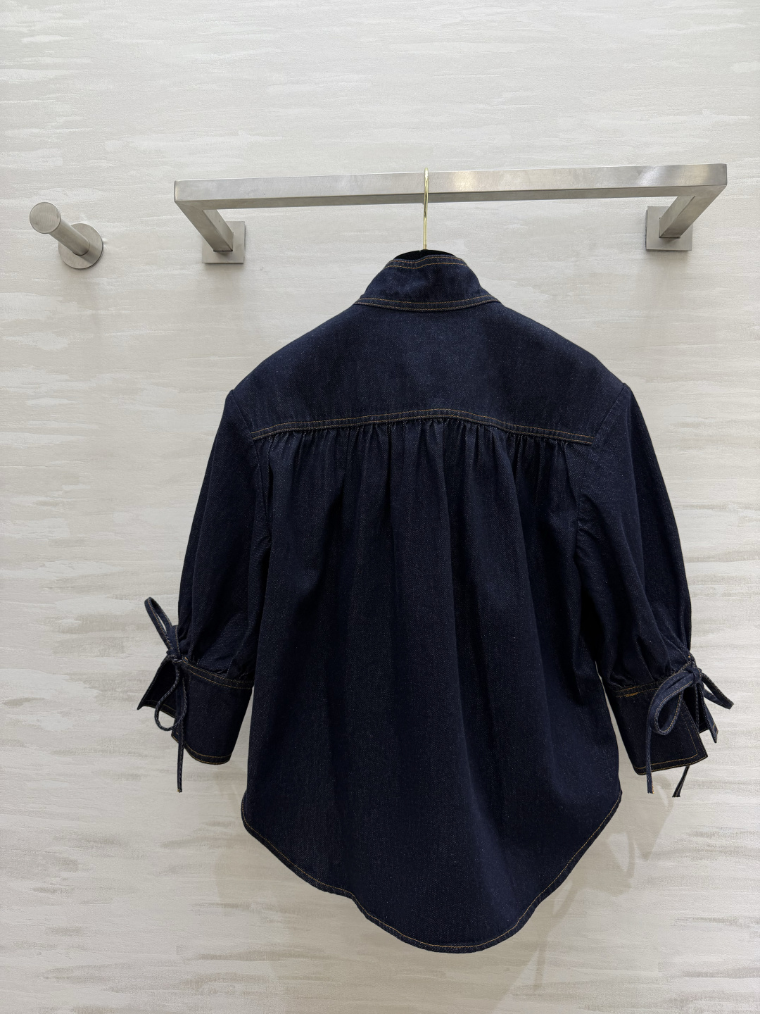 #zimmerman♡²⁶ss高级感立领金扣牛仔衬衣 自带法式慵懒与贵气 经典原牛深靛蓝 复古立领 半开