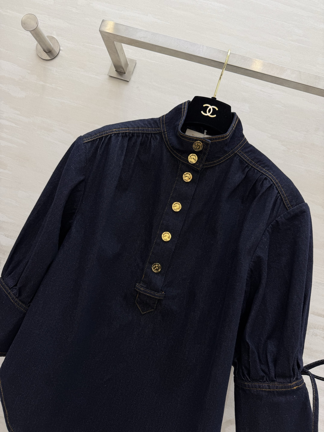 #zimmerman♡²⁶ss高级感立领金扣牛仔衬衣 自带法式慵懒与贵气 经典原牛深靛蓝 复古立领 半开