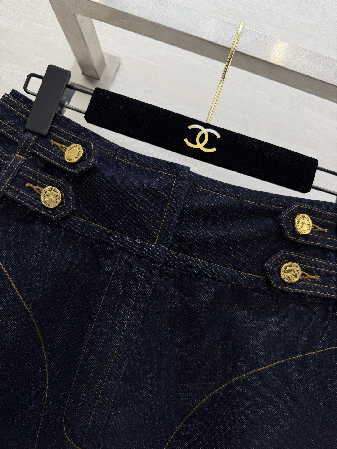 #Zimmerman♡²⁶ss复古金扣牛仔A字半裙 原牛深色 高腰收腰经典耐看 显瘦显高 甜酷氛围感直接