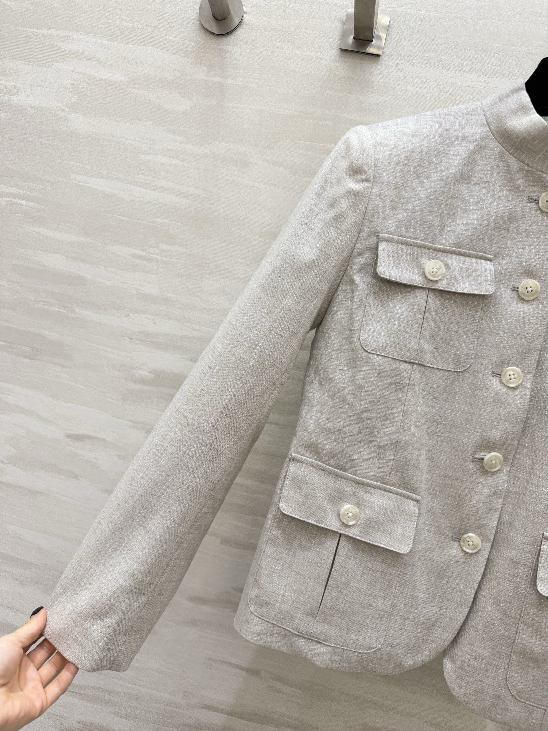 #Ralph Laure♡²⁶🤍浅灰立领外套 温柔又干练 清冷高级浅麻灰调 低调又显贵 利落小立领设计 