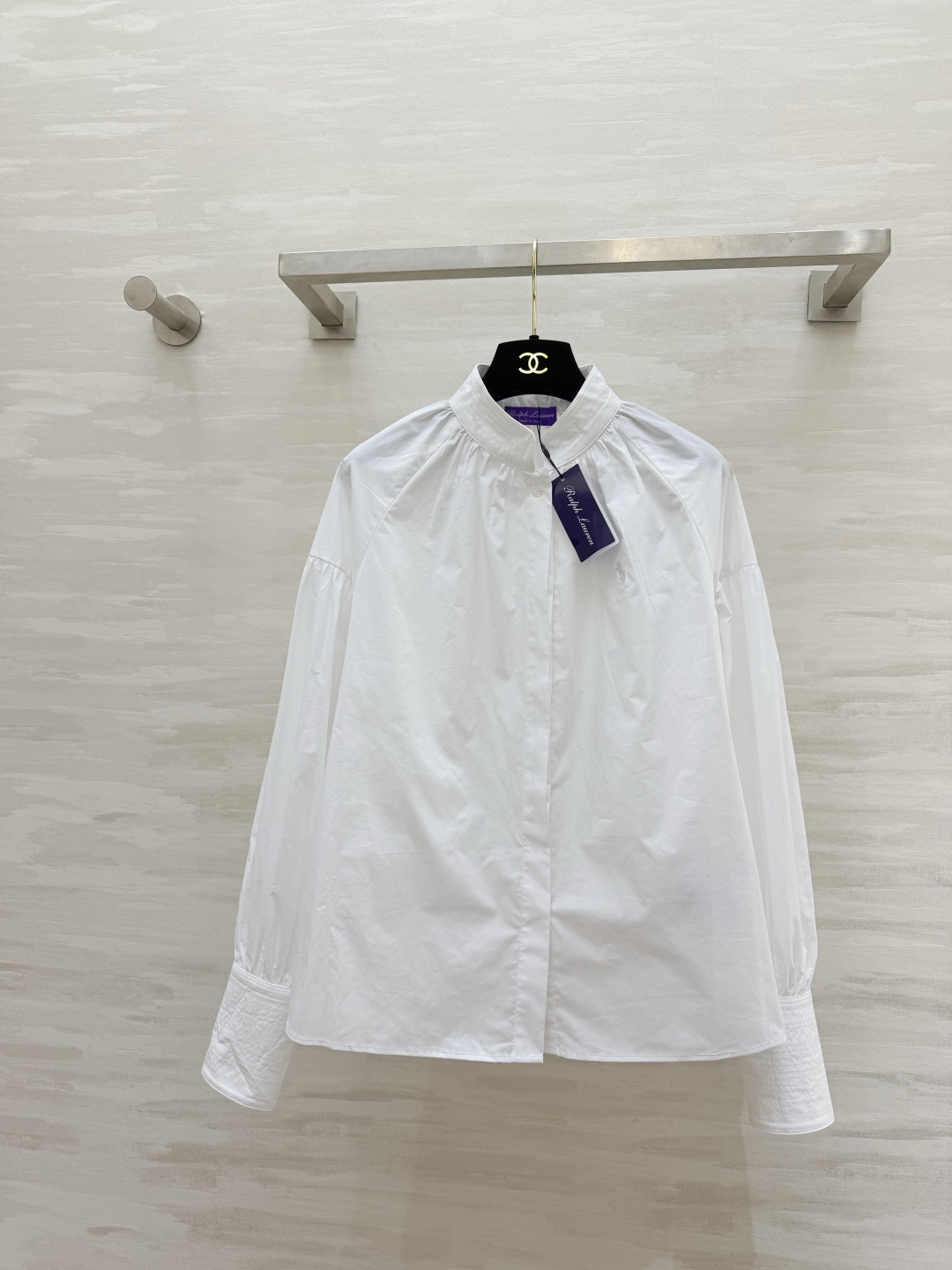 #Ralph Laure♡²⁶🤍 氛围感天花板 立领灯笼袖白衬衣 把温柔优雅与松弛高级感稳稳焊在身上 干