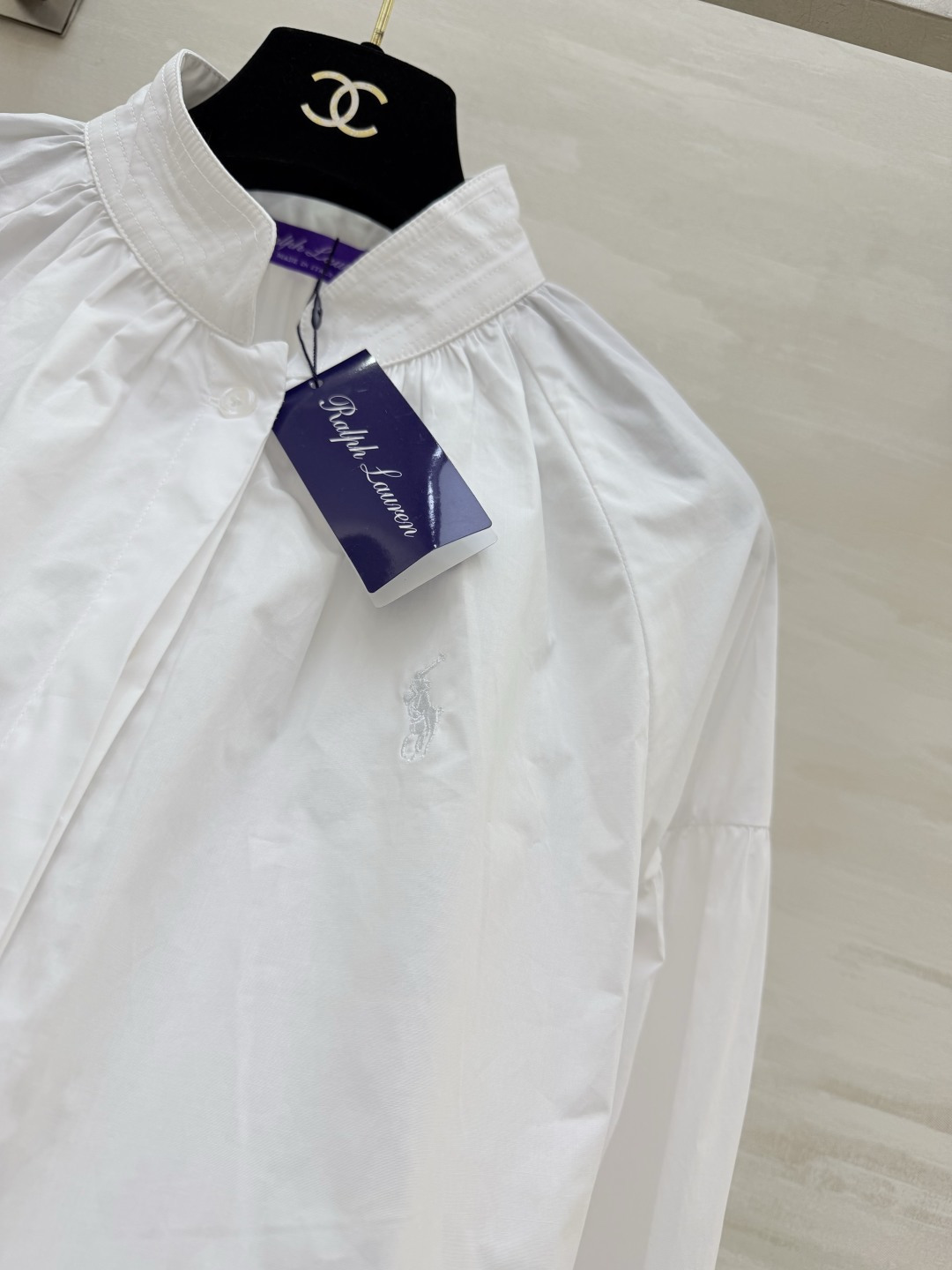 #Ralph Laure♡²⁶🤍 氛围感天花板 立领灯笼袖白衬衣 把温柔优雅与松弛高级感稳稳焊在身上 干