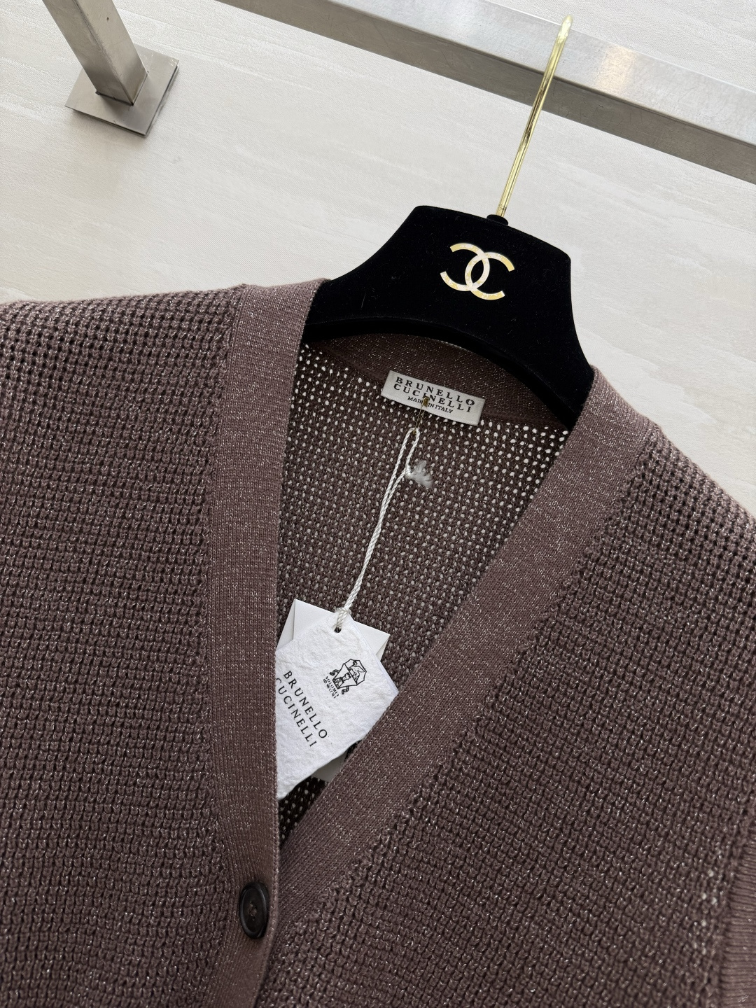 #Brunell Cucinelli²⁶经典老钱风针织马甲 对版定制颜色纱线 上身有细闪的纹理光泽 高品