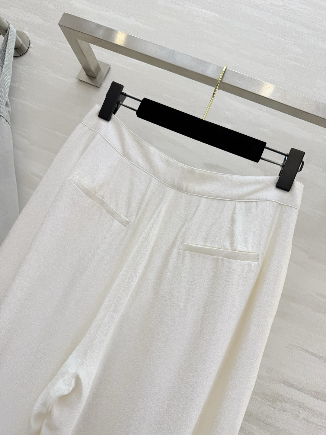 🤍Brunello Cucinell♡²⁶ss高端米白垂感阔腿裤 慵懒高级感 穿出毫不费力的优雅气场 干