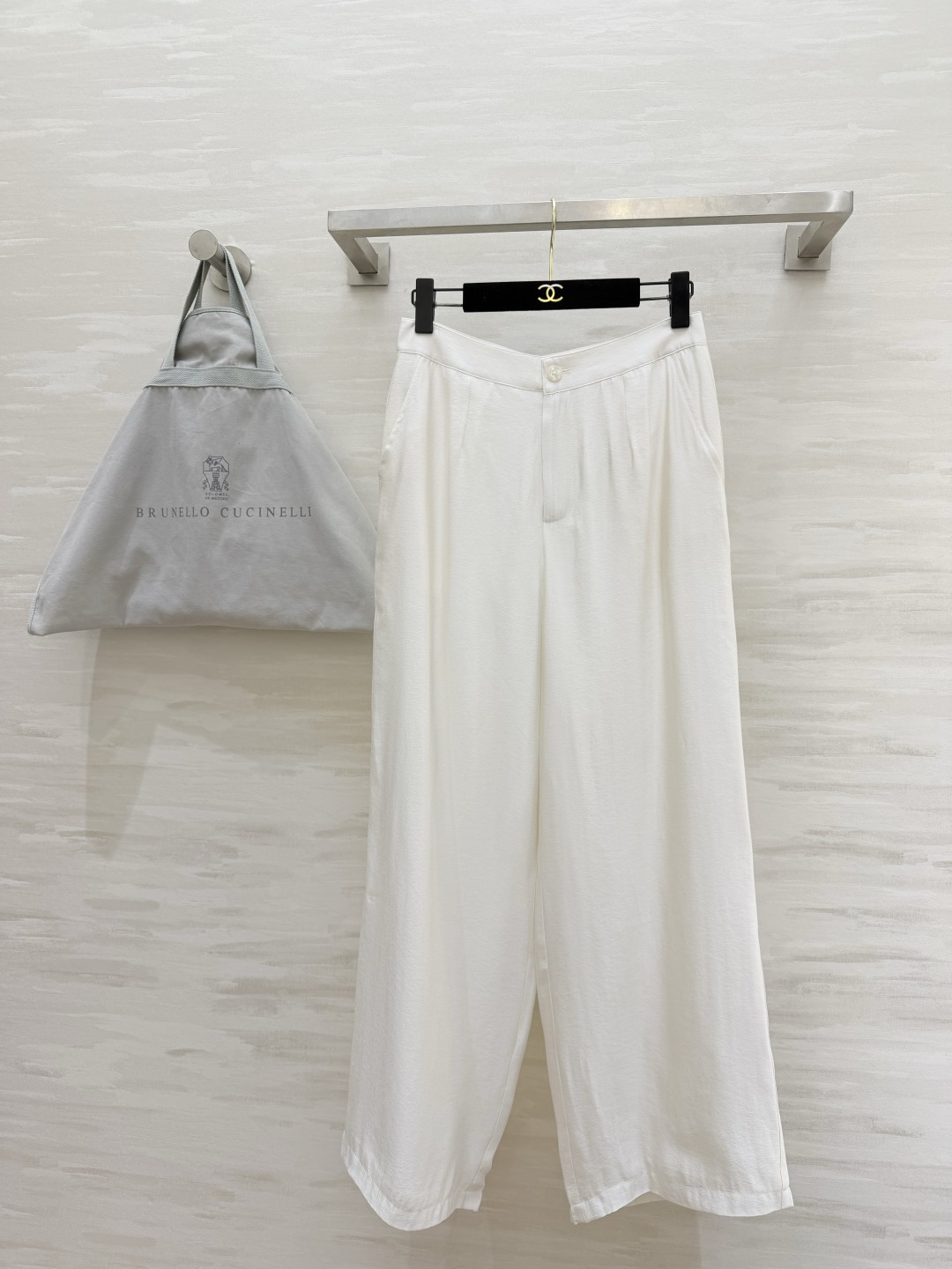 🤍Brunello Cucinell♡²⁶ss高端米白垂感阔腿裤 慵懒高级感 穿出毫不费力的优雅气场 干
