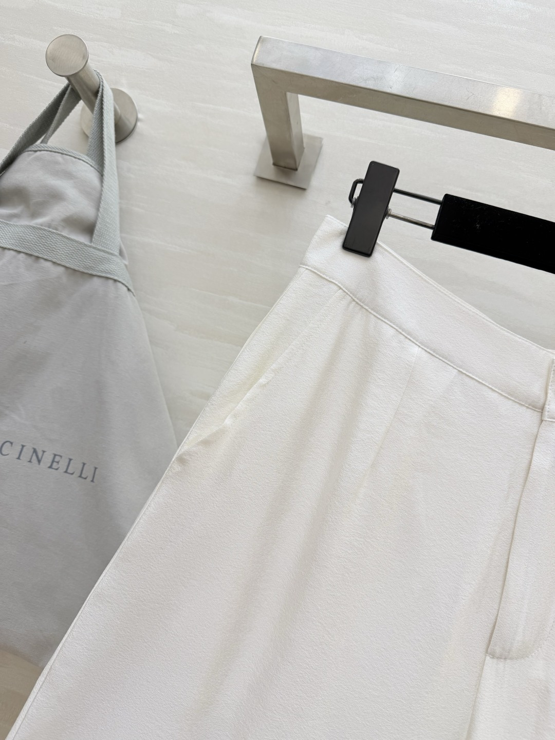 🤍Brunello Cucinell♡²⁶ss高端米白垂感阔腿裤 慵懒高级感 穿出毫不费力的优雅气场 干