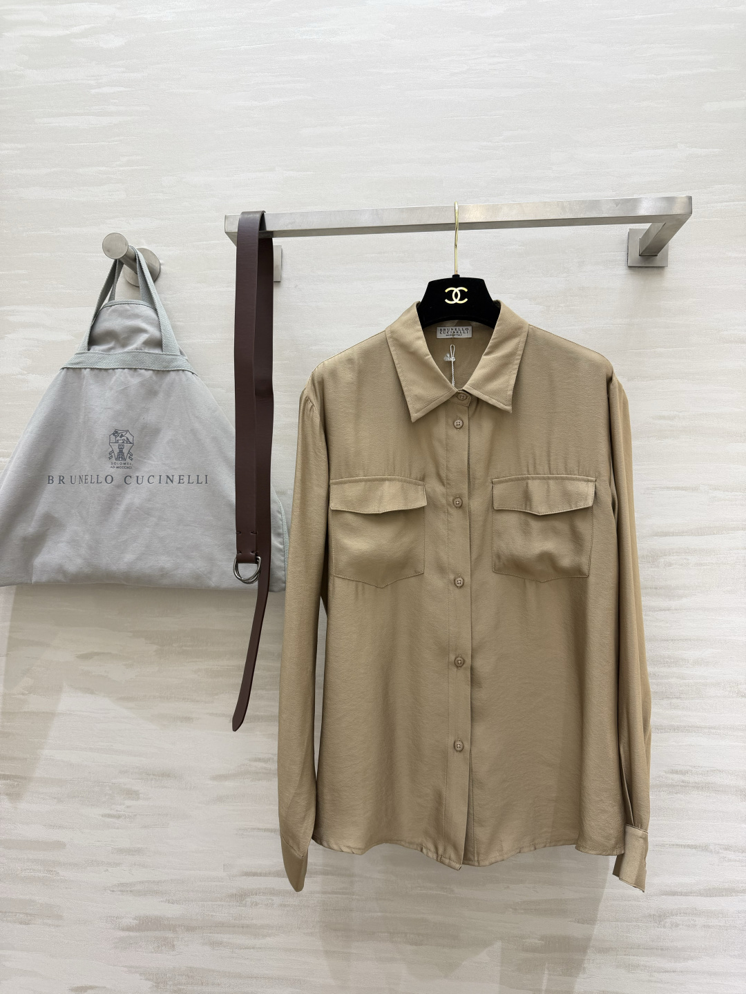 #Brunello Cucinell♡²⁶ss气质收腰衬衣 意式低调优雅 满屏高级松弛感 干净柔和色调 