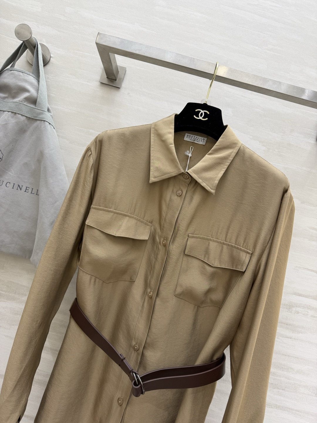 #Brunello Cucinell♡²⁶ss气质收腰衬衣 意式低调优雅 满屏高级松弛感 干净柔和色调 