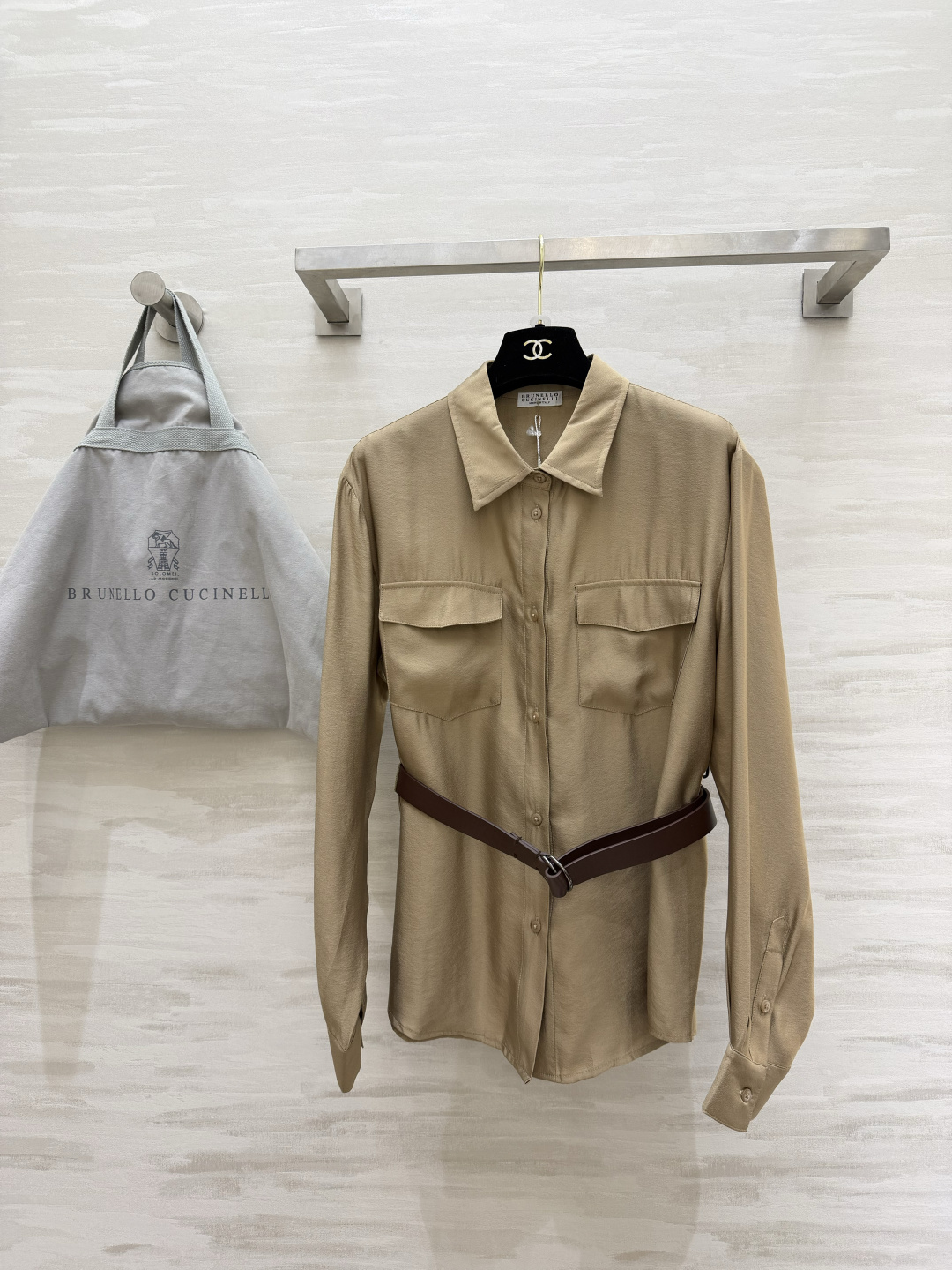 #Brunello Cucinell♡²⁶ss气质收腰衬衣 意式低调优雅 满屏高级松弛感 干净柔和色调 