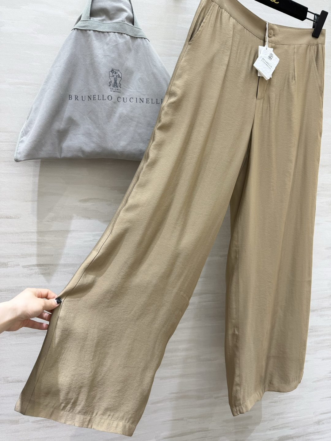 🤍Brunello Cucinell♡²⁶ss高端垂感阔腿裤 慵懒高级感 穿出毫不费力的优雅气场 干净治