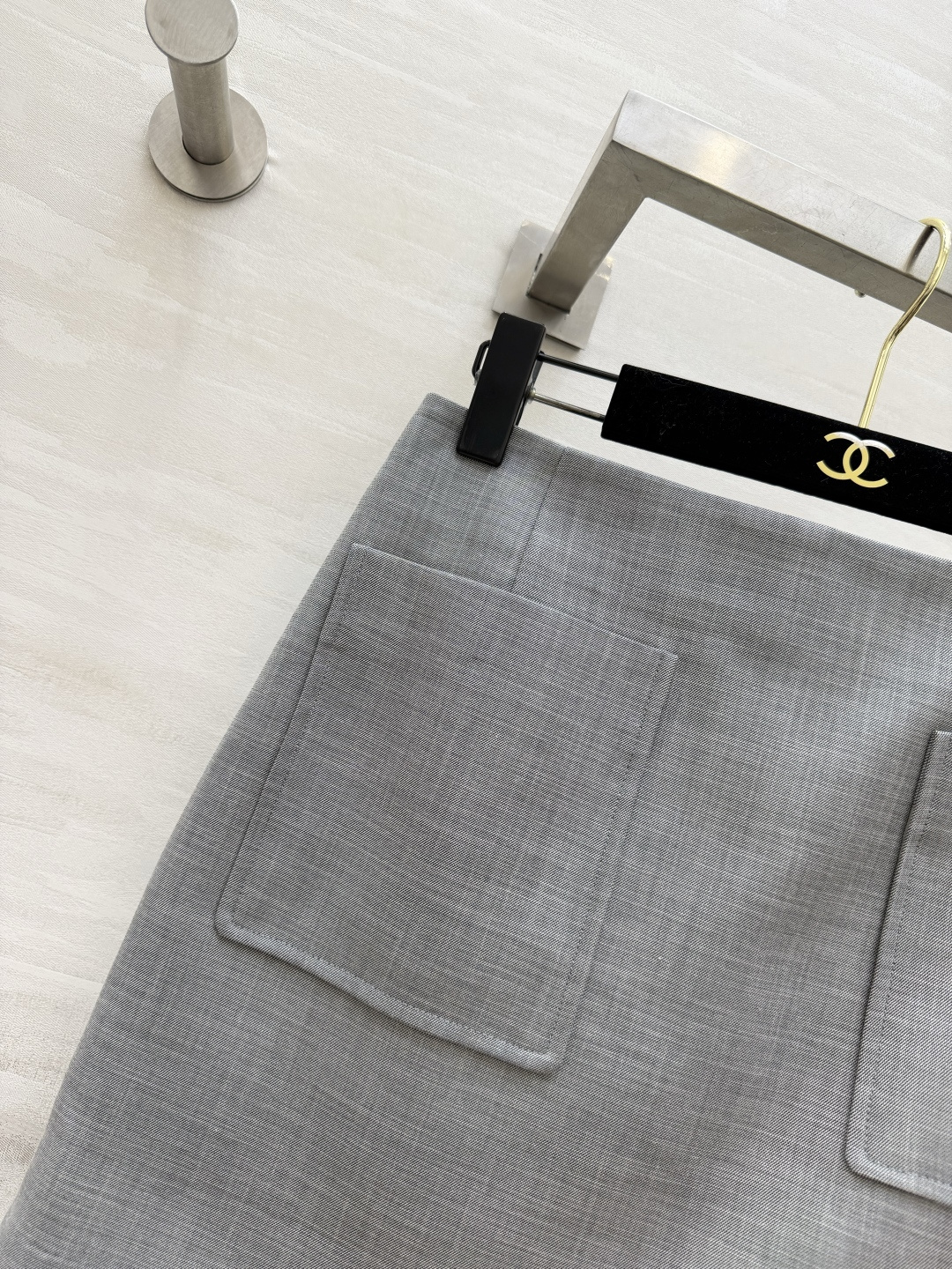 ✨Bv²⁶立领金扣套装 一键穿出富家千金的利落优雅气场 清冷高级色调 低调又显贵 无领圆立领设计 利落修