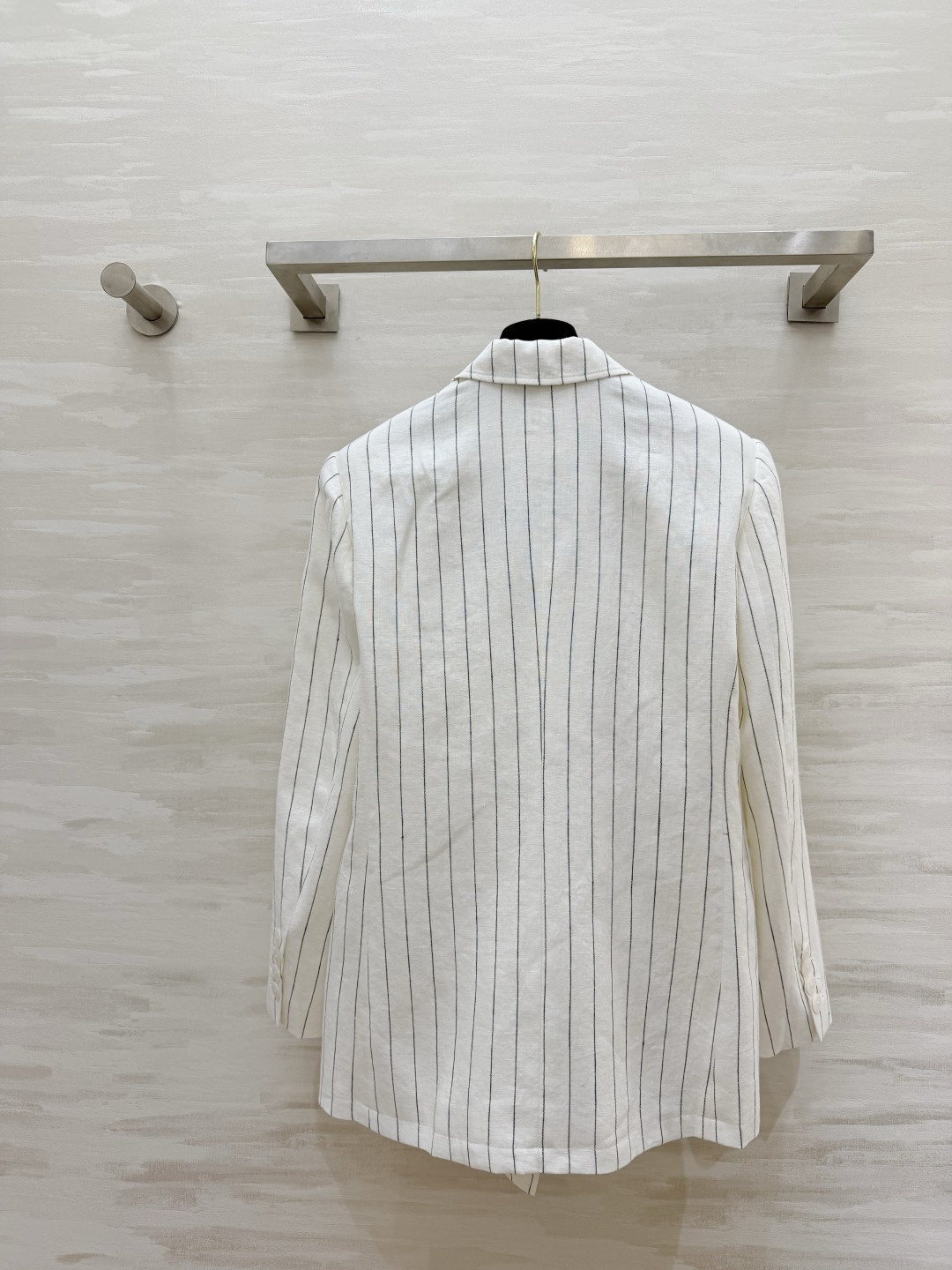 #Ralph Laure♡²⁶紫标系列 白调条纹亚麻西装 清爽利落的双排扣版型 细竖条纹视觉显瘦又拉长比