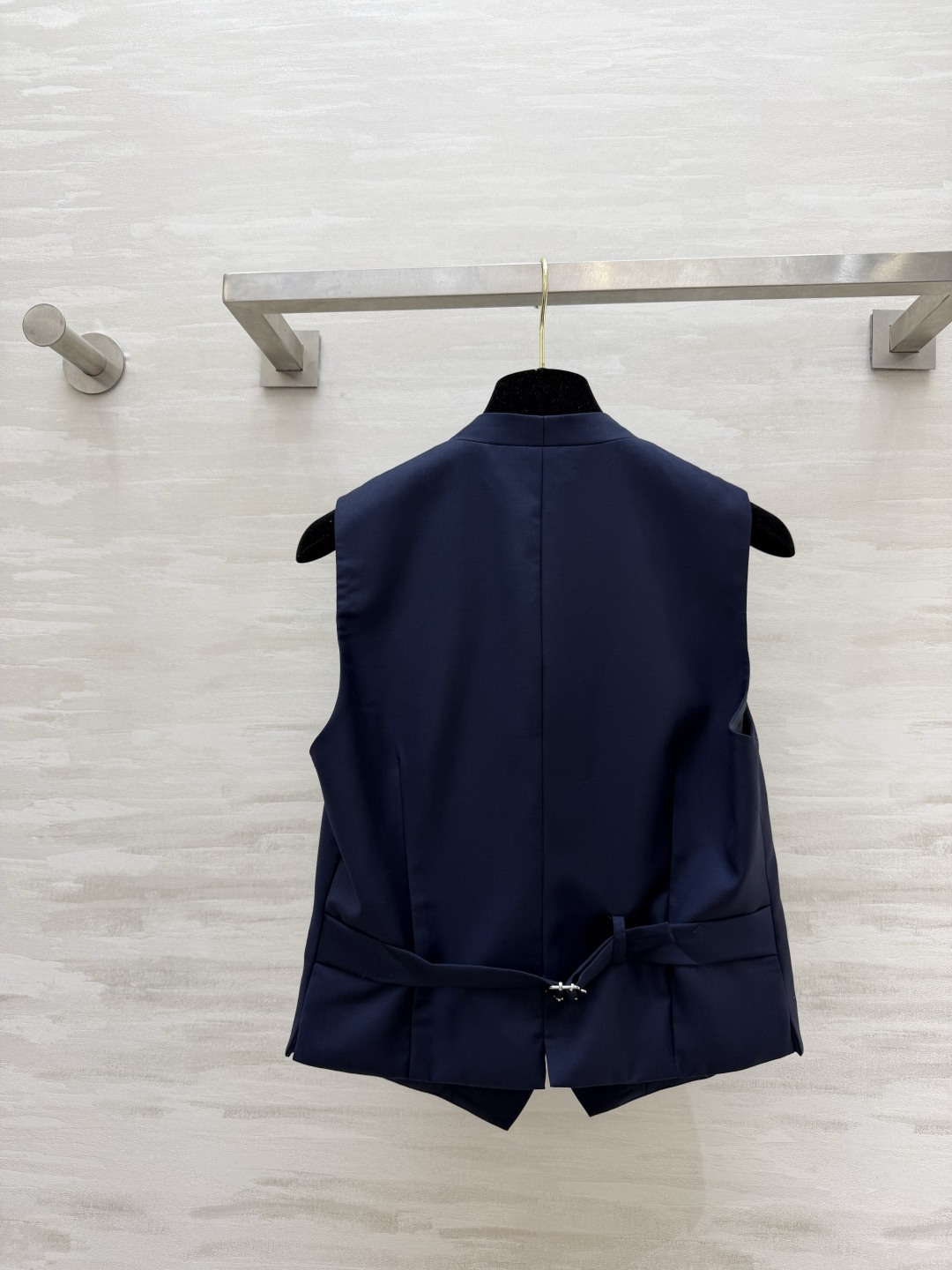 #RalphLaure♡²⁶紫标系列 丝毛马甲外套 深邃藏青色调 自带沉稳高级质感 利落V领拉长颈部线条