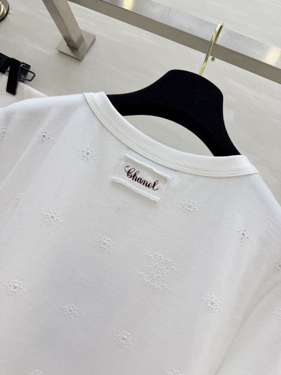 #Chane♡²⁶P 双C镂空圆领短袖 原版开发 高品质定制 现货首发size：36/38/40（）