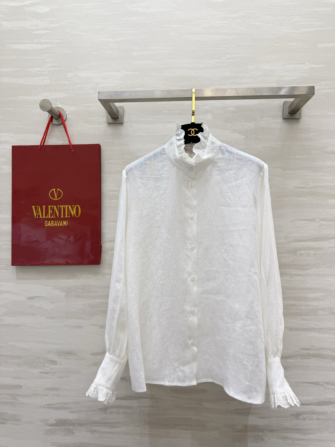 #Valentin♡²⁶花边领亚麻白衬衣 自带清冷高级感的精致款 温柔木耳边立领 镂空蕾丝刺绣 袖口同纹