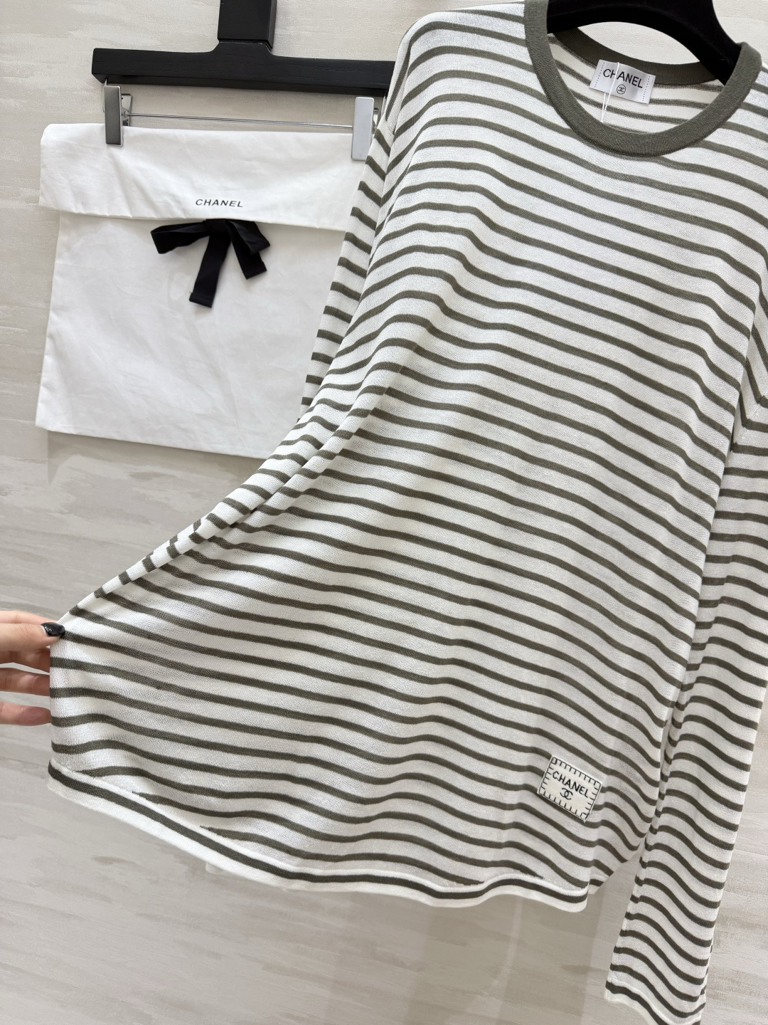 #Chane♡²⁶经典条纹长袖T恤 三色合集上线 万年百搭的海魂条纹设计 软糯透气轻薄亚麻面料 上身自带