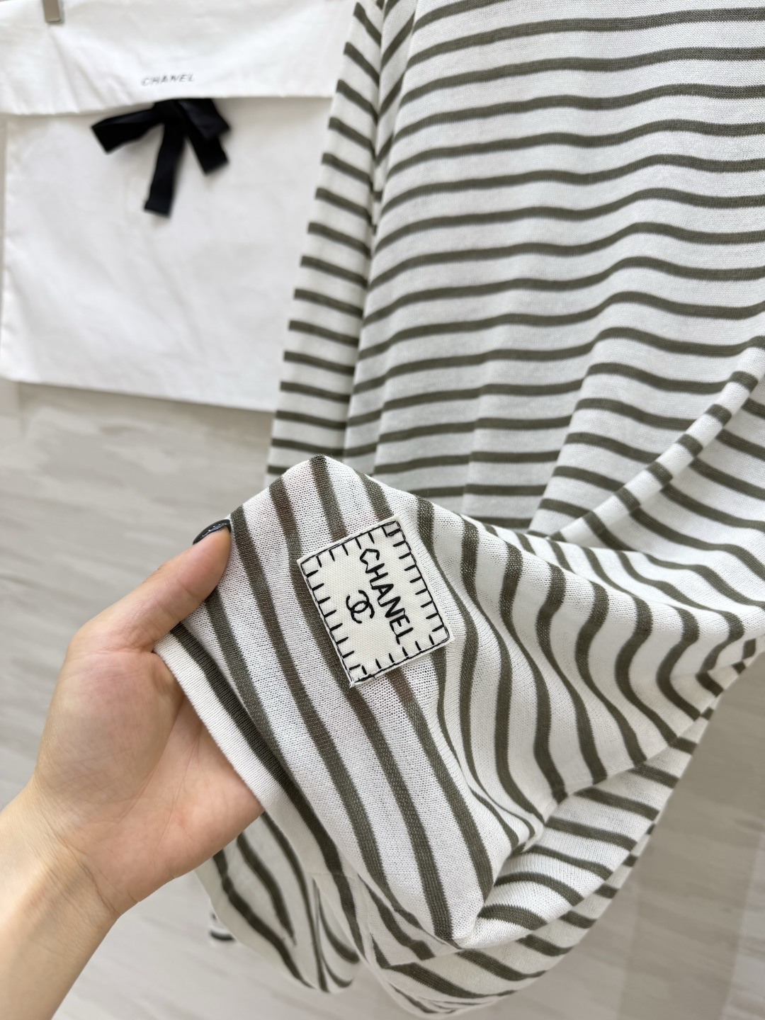 #Chane♡²⁶经典条纹长袖T恤 三色合集上线 万年百搭的海魂条纹设计 软糯透气轻薄亚麻面料 上身自带