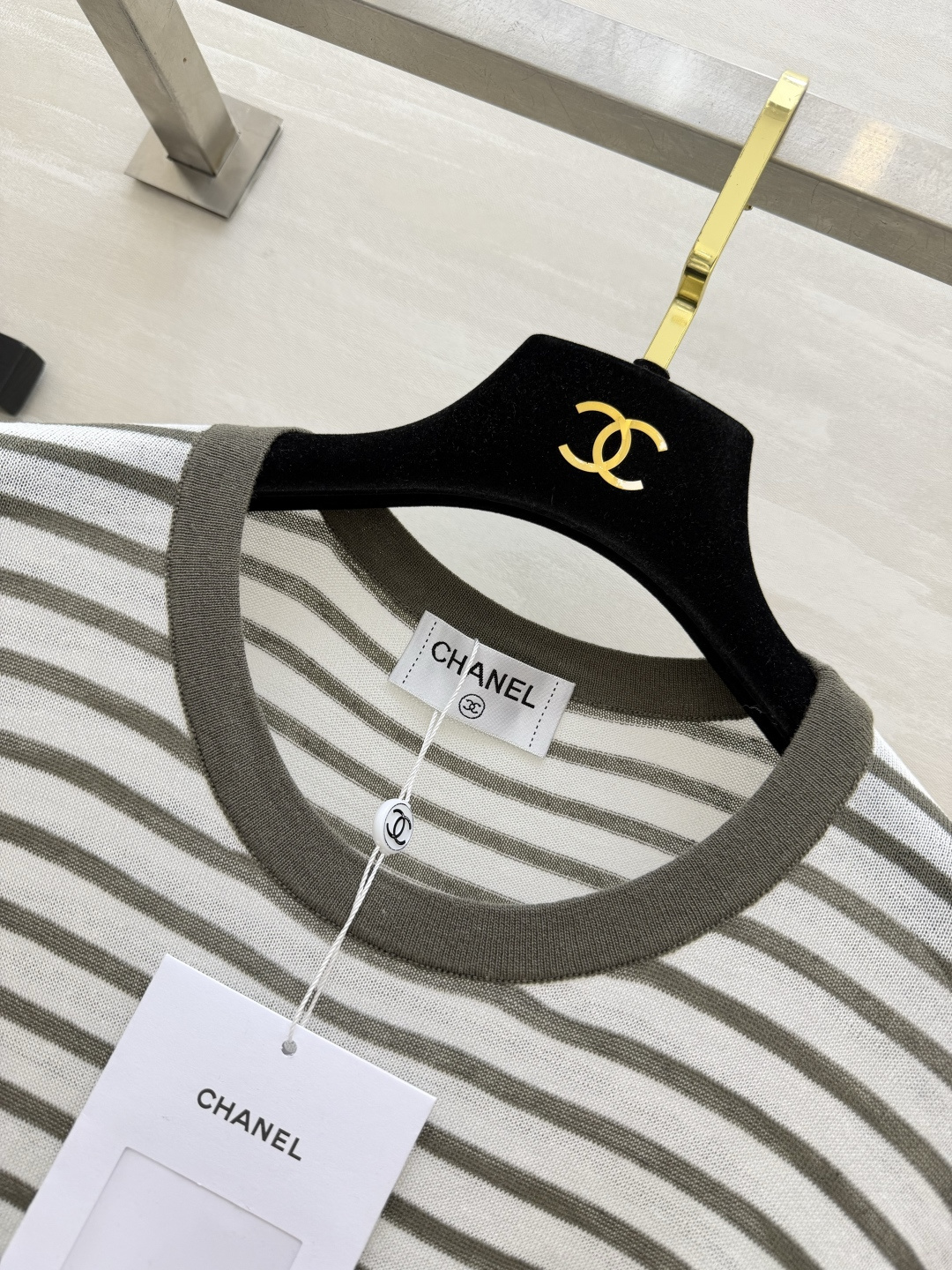 #Chane♡²⁶经典条纹长袖T恤 三色合集上线 万年百搭的海魂条纹设计 软糯透气轻薄亚麻面料 上身自带