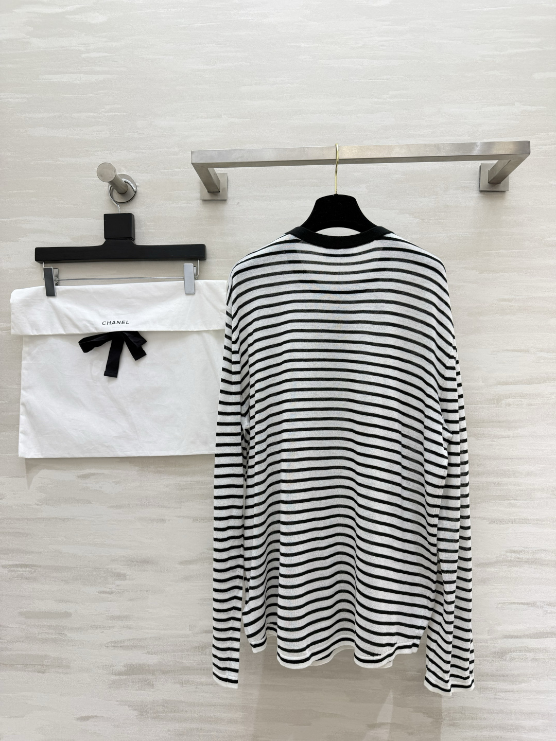 #Chane♡²⁶经典条纹长袖T恤 三色合集上线 万年百搭的海魂条纹设计 软糯透气轻薄亚麻面料 上身自带