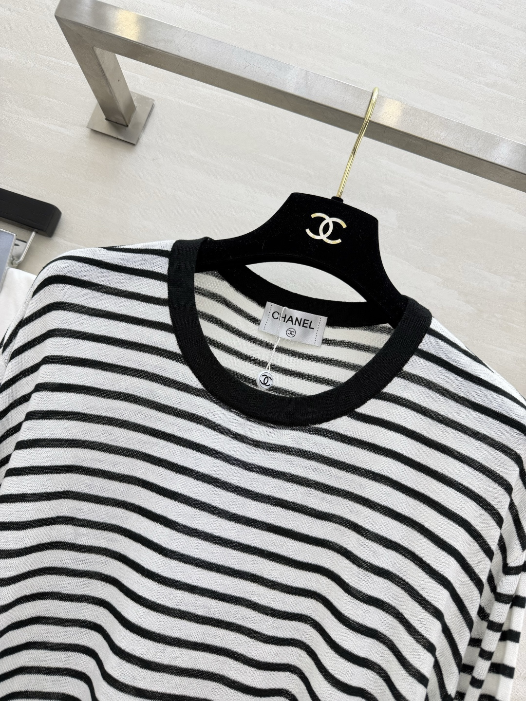 #Chane♡²⁶经典条纹长袖T恤 三色合集上线 万年百搭的海魂条纹设计 软糯透气轻薄亚麻面料 上身自带