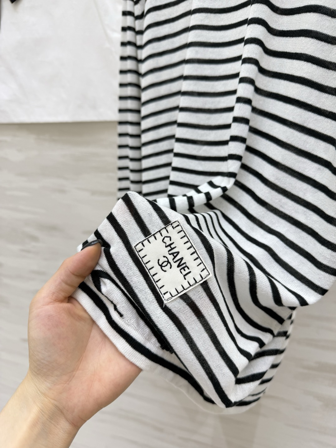 #Chane♡²⁶经典条纹长袖T恤 三色合集上线 万年百搭的海魂条纹设计 软糯透气轻薄亚麻面料 上身自带