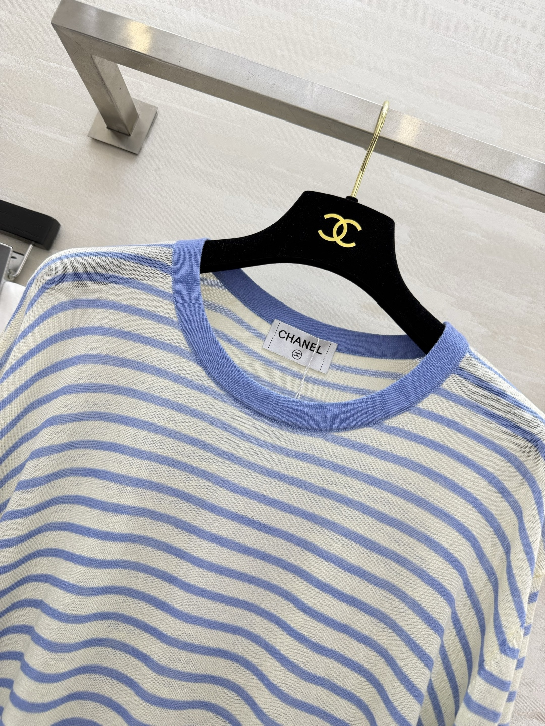 #Chane♡²⁶经典条纹长袖T恤 三色合集上线 万年百搭的海魂条纹设计 软糯透气轻薄亚麻面料 上身自带