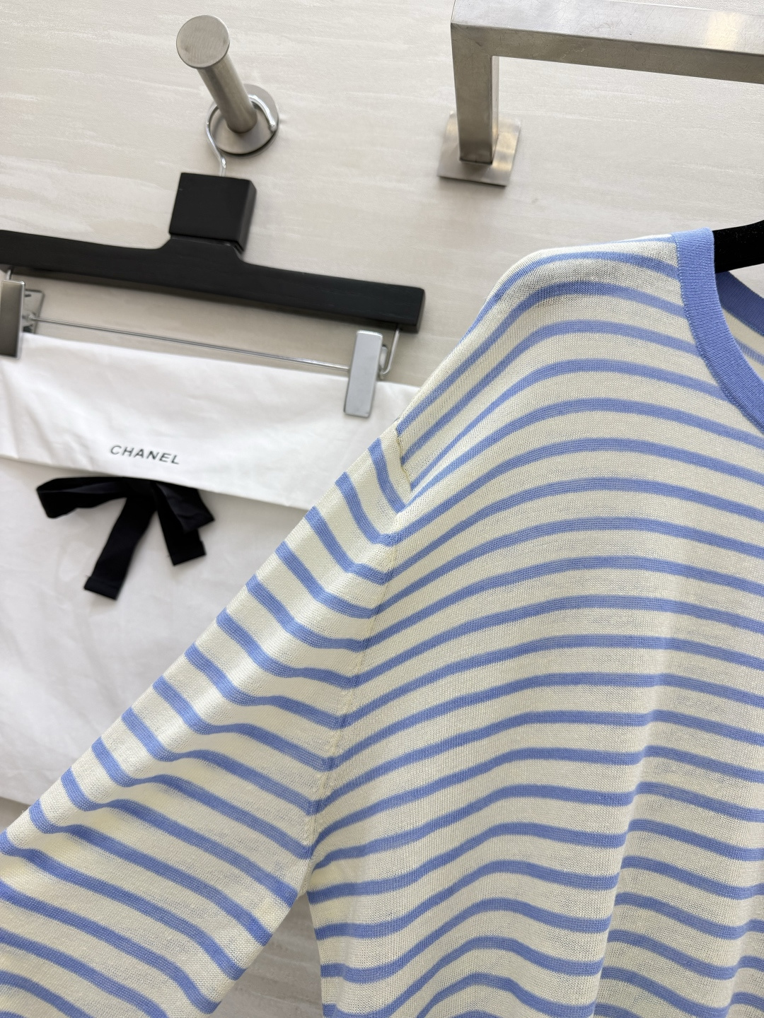 #Chane♡²⁶经典条纹长袖T恤 三色合集上线 万年百搭的海魂条纹设计 软糯透气轻薄亚麻面料 上身自带
