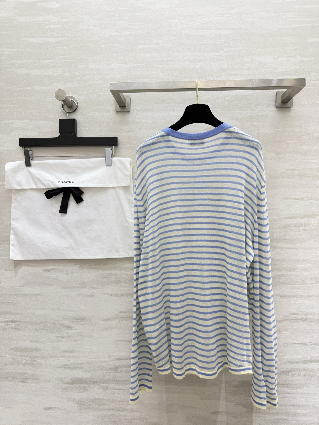 #Chane♡²⁶经典条纹长袖T恤 三色合集上线 万年百搭的海魂条纹设计 软糯透气轻薄亚麻面料 上身自带