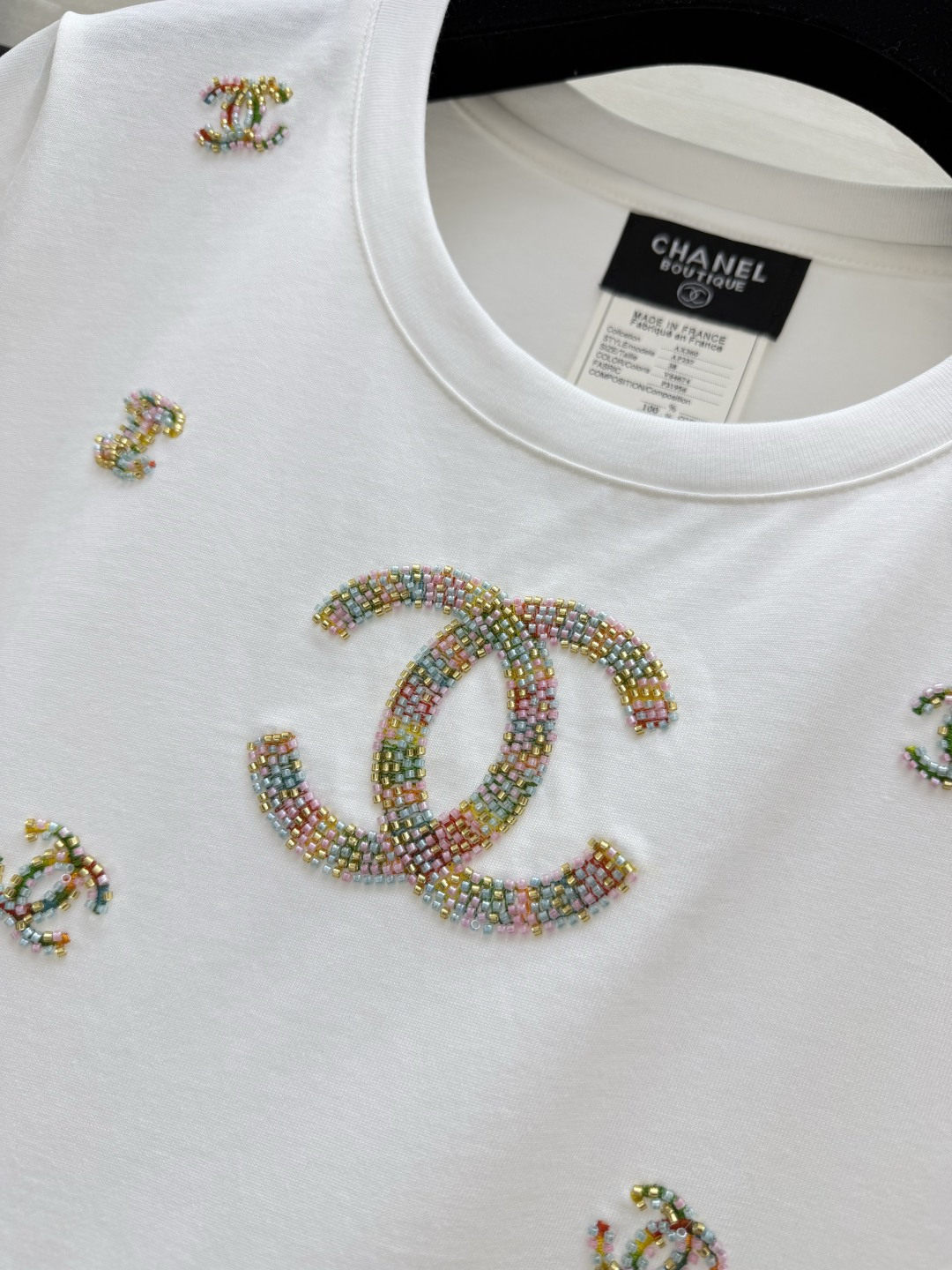 #Chane♡²⁶限定满钻双CT恤 一眼沦陷的高级精致感💎通体彩色手工钉钻logo点缀 闪闪闪的低调奢华