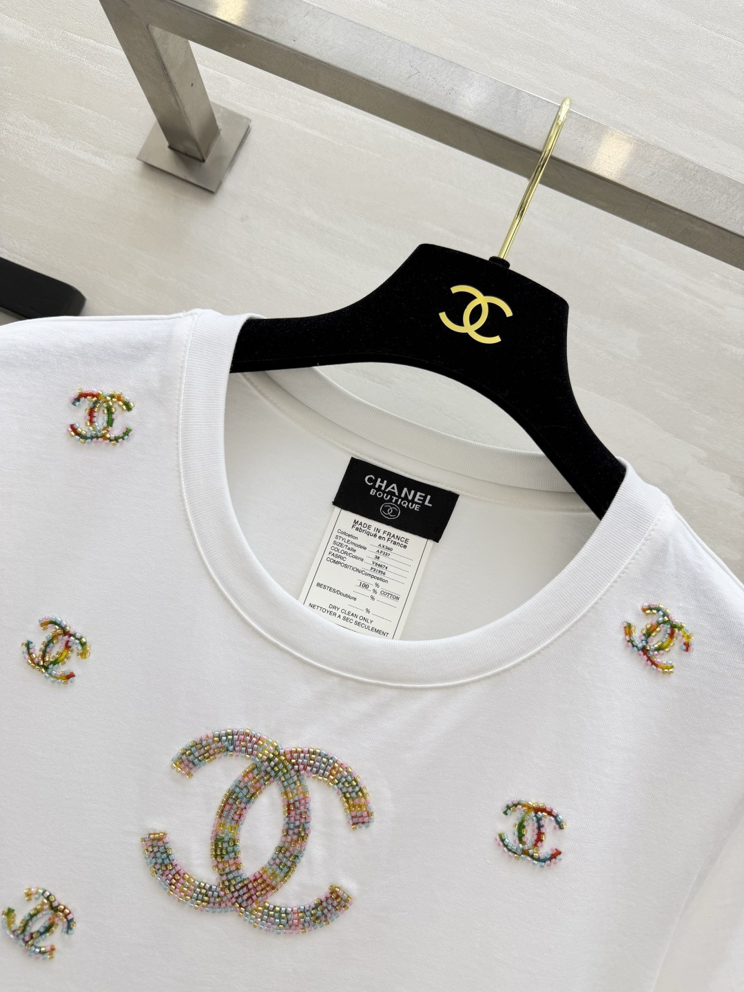 #Chane♡²⁶限定满钻双CT恤 一眼沦陷的高级精致感💎通体彩色手工钉钻logo点缀 闪闪闪的低调奢华