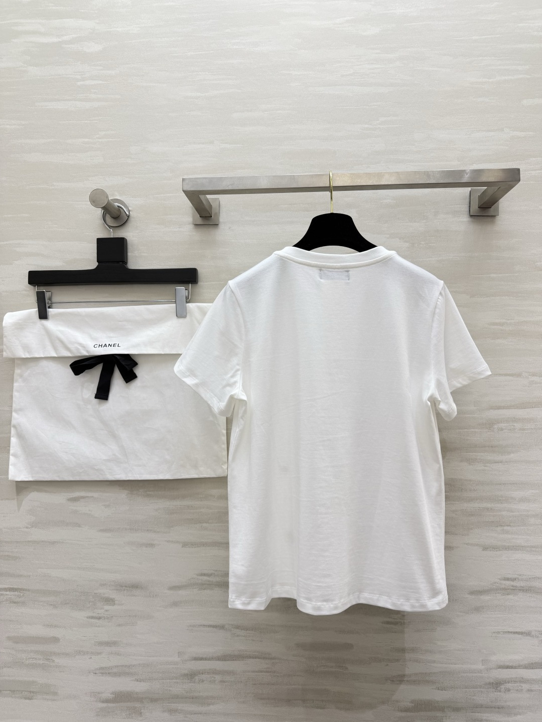 #Chane♡²⁶限定满钻双CT恤 一眼沦陷的高级精致感💎通体彩色手工钉钻logo点缀 闪闪闪的低调奢华