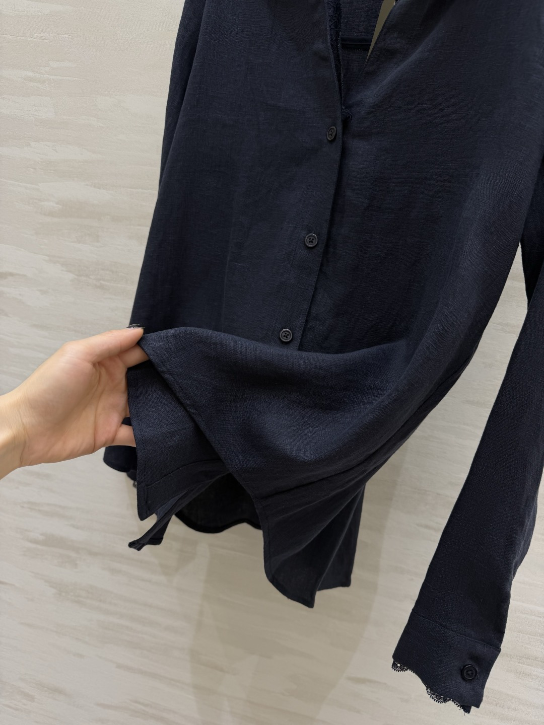 ERMANNO SCERVIN♡²⁶氛围感亚麻蕾丝衬衫✨高级感天然透气亚麻面料🌿上身轻薄又垂顺 告别闷热